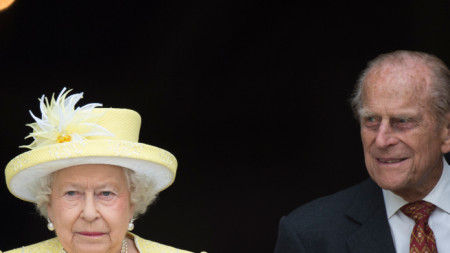 Британската кралица Елизабет II със съпруга си принц Филип 