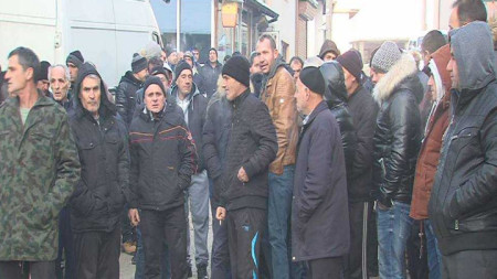 Жителите на село Рибново в област Благоевград излязоха на протест заради остър недостиг на питейна вода.