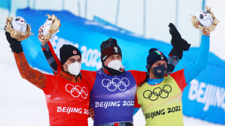 Австриецът Алесандро Хемерле завоюва златния медал в сноубордкроса на Олимпийските