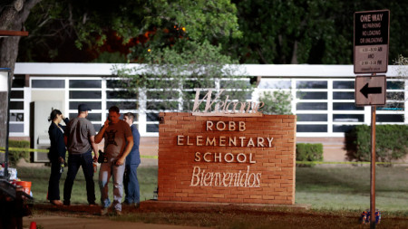 21 са жертвите на стрелбата в начално училище в САЩ