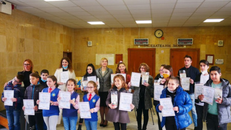 Над 500 ученици от Кюстендил и региона се изявяват в конкурса 