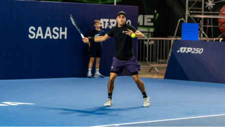 Иван Иванов