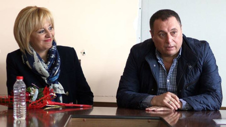 Омбудсманът Мая Манолова и кметът на Хитрино Нуридин Исмаил 