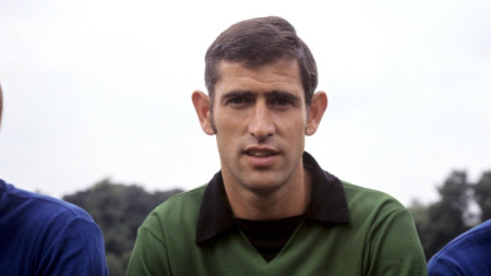Питър Бонети с екипа на Челси през 70-те години на ХХ век.