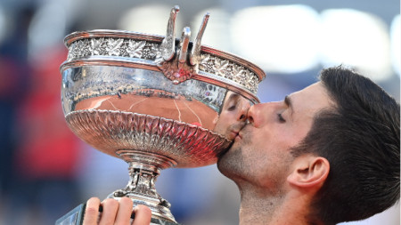 Шампионът от Ролан Гарос Новак Джокович стана единственият тенисист с