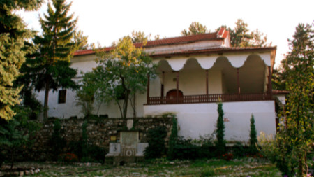 Манастир