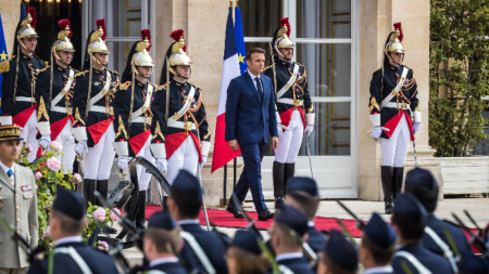 Президентът на Франция Еманюел Макрон положи клетва за втория си