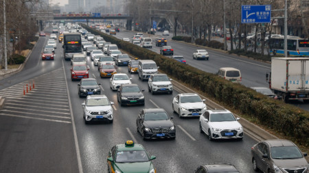 Снимката е илюстративна, трафик в китайската столица Пекин, архив.