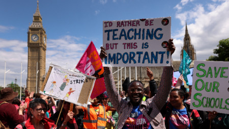 Учителската стачка в Лондон от 5 юли