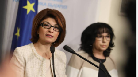 GERB MP Desislava Atanasova (L) and GERB MP Temenuzhka Petkova (R)