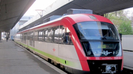 Реформирането на българските държавни железници ще продължи няколко месеца Вливането