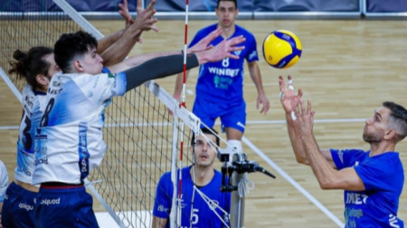Волейболистите на Левски загубиха отново от състава на Монца с 0:3 в турнира 