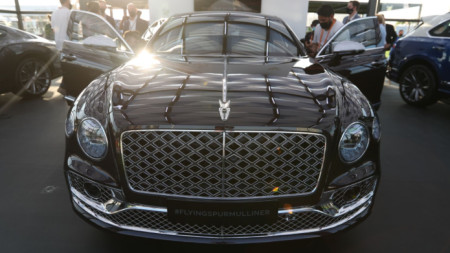 Британският производител на луксозни автомобили Бентли Bentley планира инвестиции на