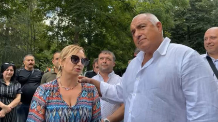 Лидерът на ГЕРБ Бойко Борисов на среща със симпатизанти в Айтос.