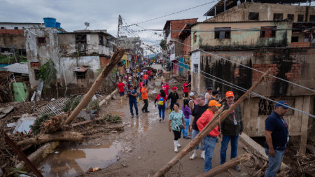 Наводнения и свлачища във Венецуела