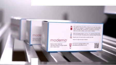 На Норвегия се препродават 100 хиляди дози ваксини на „Модерна“.