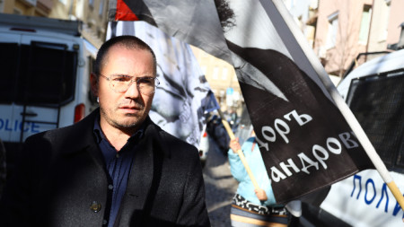 Ангел Джамбазки на протест заради пребития Християн Пендиков в Охрид. 