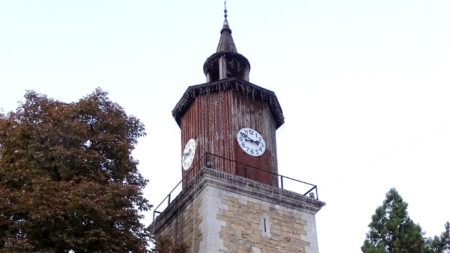 Ремонтът ще бъде по компрометираната горна част на кулата