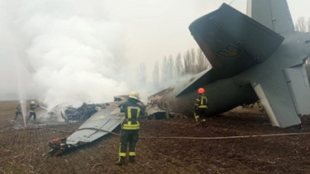 Разбил се украински военен самолет в района на Обухив, недалеч от Киев. Загинали са 5-ма от намиращите се на борда, 24 февруари 2022 г.