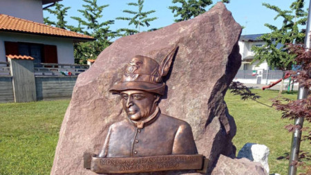 Monument to Monsignor Francesco Galloni in Lodetto di Rovato