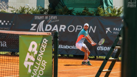 В публикуваните днес световни ранглисти на тенисистите Димитър Кузманов записа