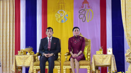 Тайландският крал Маха Ваджиралонгкорн и кралица Сутида.