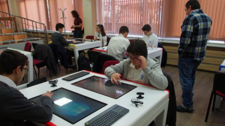 Образователният процес в матиматическата гимназия „Д-р Петър Берон“ във Варна 