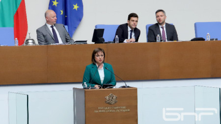 Лидерката на БСП Корнелия Нинова в Народното събрание, архив