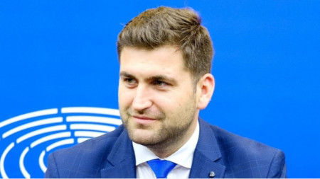 Евродепутатът от Европейската народна партия Андрей Новаков призова т нар спящи