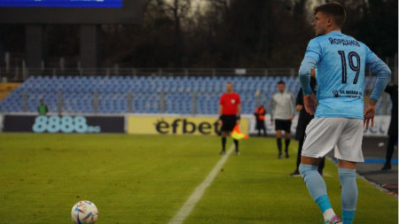 Тонислав Йорданов вкара 3 гола срещу Литекс.