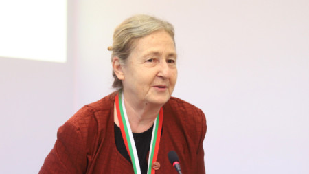 проф. Мира Кожухарова