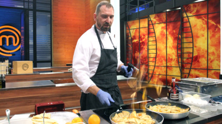 Шеф готвачът и водещ на телевизионно шоу Андре Токев влиза в