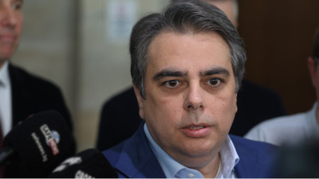 Асен Василев