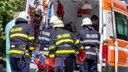 Демонстрация на пожарникари и спешни медици за реагиране при ПТП