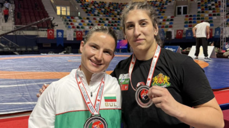 Биляна Дудова и Ванеса Георгиева