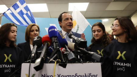 Никос Христодулидис печели първия тур на президентските избори в Кипър