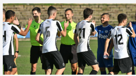 Левски (Карлово) обърна дубъла на Локо с 2:1