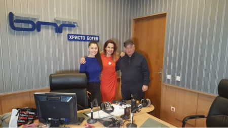 Елена Иванова, Ива Дойчинова и Иван Ничев (отляво надясно)