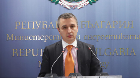 outgoing Minister of Energy Alexander Nikolov
