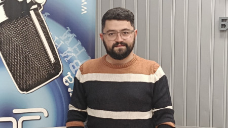 Ангел Карадаков