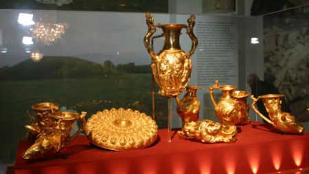 Оригиналът на Панагюрското златно съкровище пристигна в Пловдив с брониран