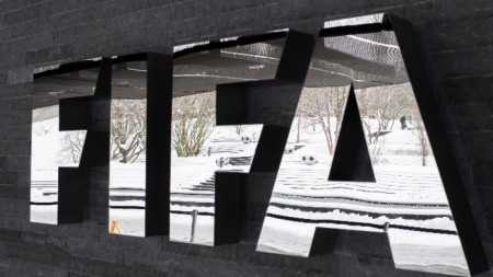 ФИФА изпрати медицински консумативи на Украинската футболна асоциация УАФ и