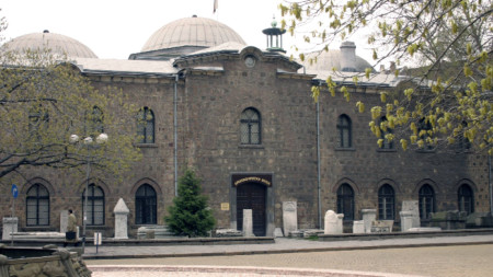 Сградата на Националният археологически институт с музей (НАИМ) в София.