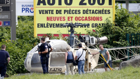 Изоставеният хеликоптер, с който бе извършено бягството от затвора на 1 юли 2018 г.