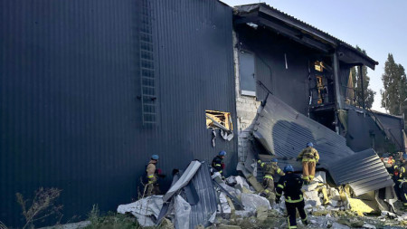 Сграда, повредена след руски ракетни удари в Запорожие, 9 август 2023 г.