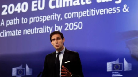 Вопке Хукстра, европкомисар по климата 