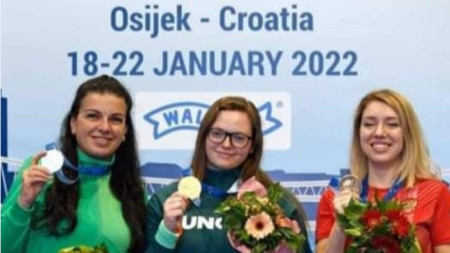 Олимпийската вицешампионка Антоанета Костадинова спечели сребърен медал в дисциплината 10