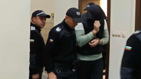 Димитър Иванов на път към съдебната зала