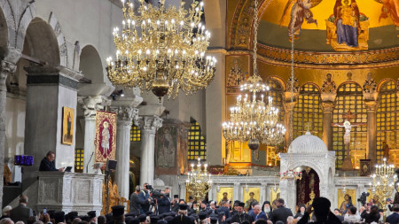 В църквата 
