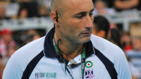 Марчело Абонданца се кандидатира в последния момент.